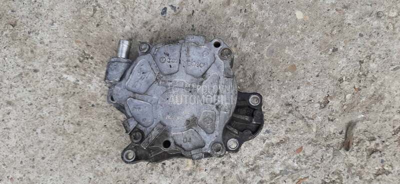 Vakum pumpa 03l145100 za Audi A2, A3, A4 ... od 2008. do 2015. god.