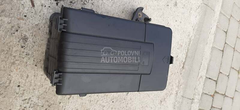 Kućište akumulatora 1k0915333 za Volkswagen Caddy, Jetta, Scirocco ... od 2008. do 2015. god.