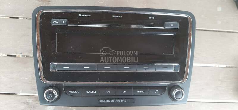 Cd radio plejer za Škoda Superb