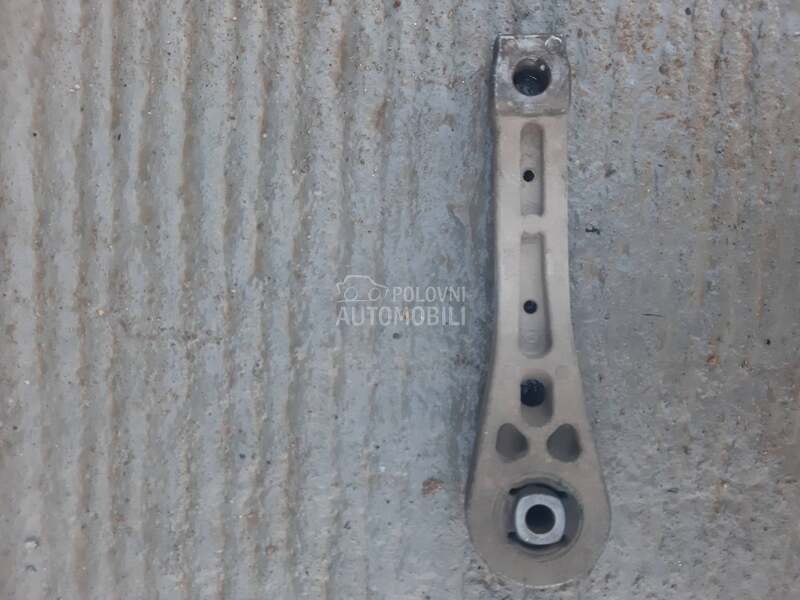 nosac menjaca za Škoda Octavia od 2004. do 2009. god.