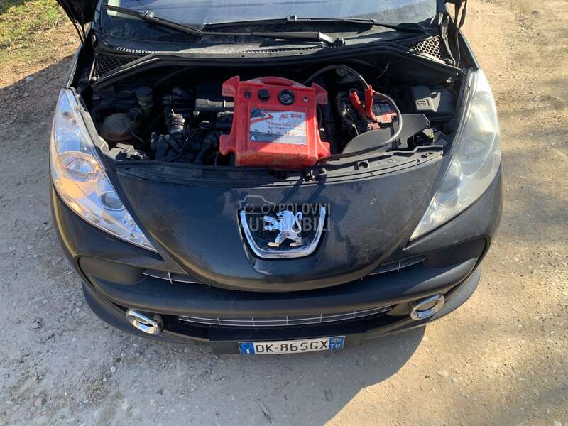 poklopac motora za Peugeot 207 od 2006. do 2012. god.
