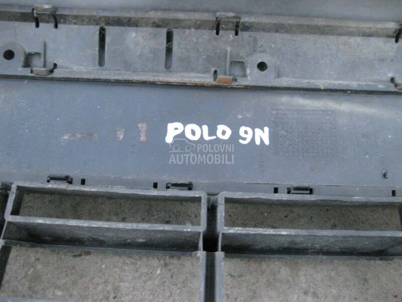 Prednja prsa za Volkswagen Polo od 2002. do 2005. god.