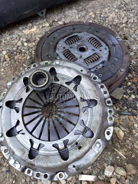 set kvacila za Peugeot 206, 207, 307 ... od 2001. do 2008. god.
