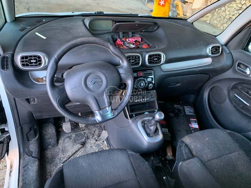 KM sat za Citroen C3 Picasso od 2009. do 2014. god.