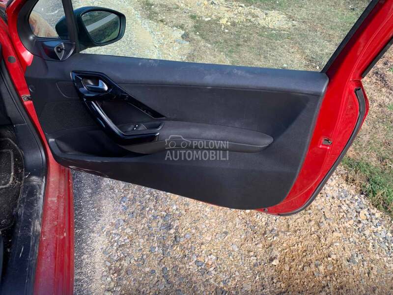 Prekidač prozora za Peugeot 208 od 2012. do 2016. god.