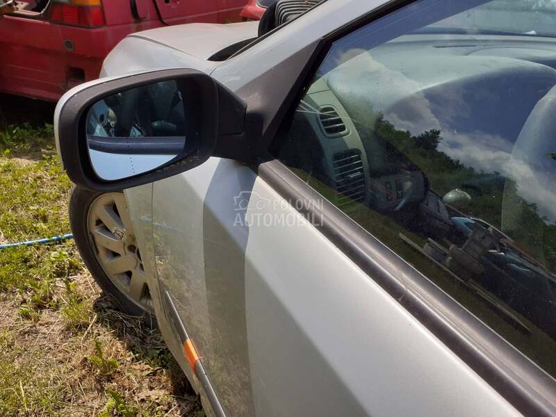 levi retrovizor za Renault Laguna