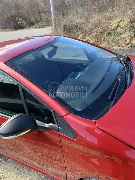 Srednji retrovizor za Peugeot 208 od 2012. do 2016. god.