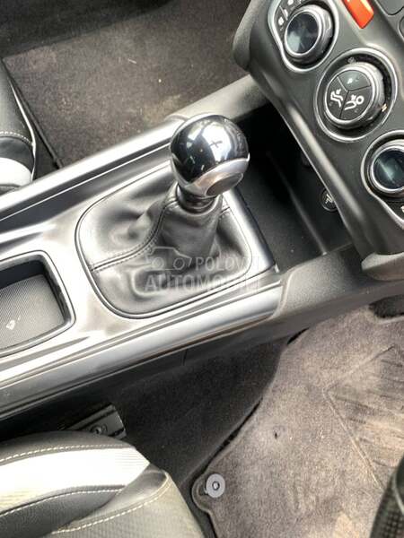 Ručica menjača za Citroen DS4 od 2010. do 2015. god.