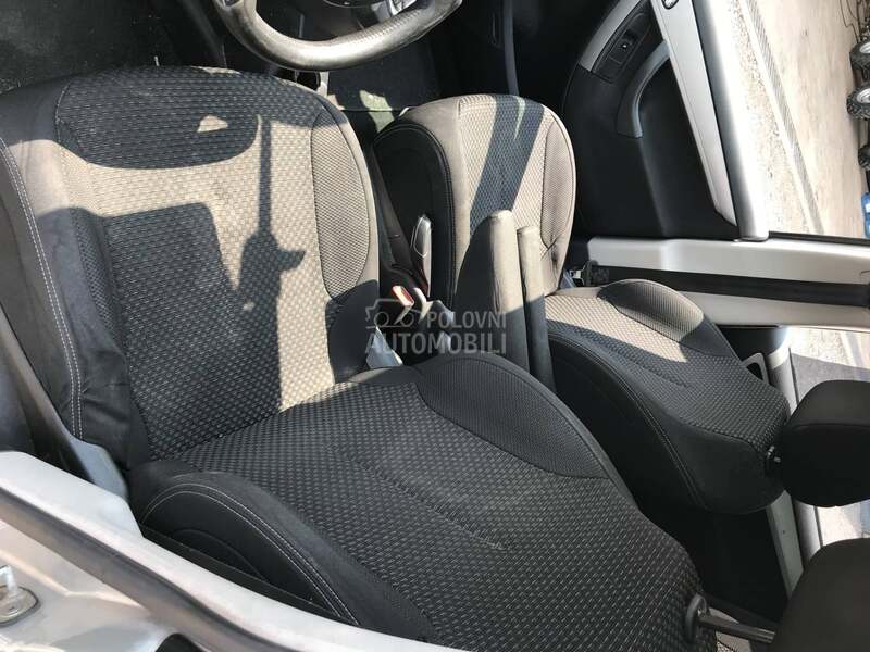 Naslon za ruku za Citroen C4 Grand Picasso od 2006. do 2013. god.