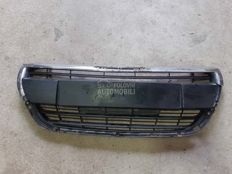 maska za Peugeot 208