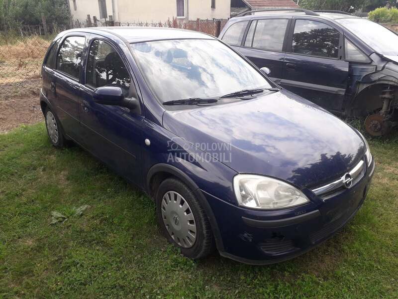Opel Corsa C -  kompletan auto u delovima