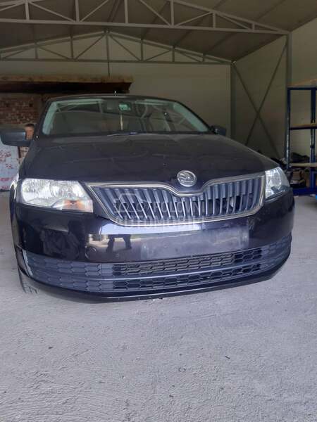 skoda rapid kompletan auto za Škoda Rapid od 2012. do 2018. god.