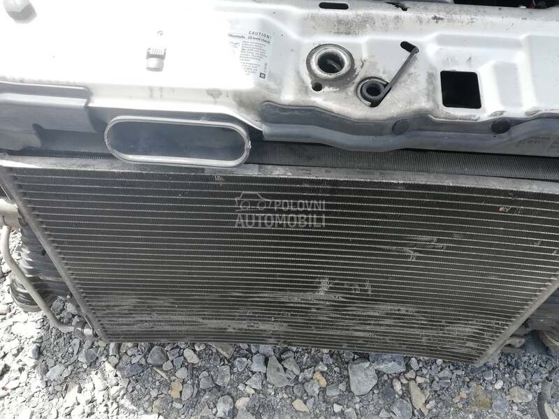 Hladnjača klime i motora za Opel Signum, Vectra C od 2001. do 2004. god.