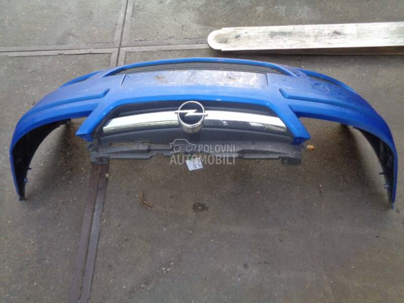 Prednji branik za Opel Corsa D od 2006. do 2014. god.