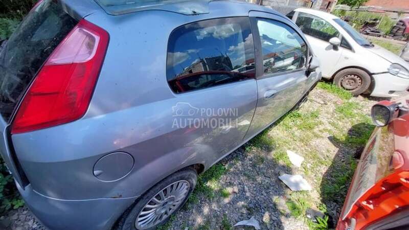 Fiat Grande Punto -  kompletan auto u delovima
