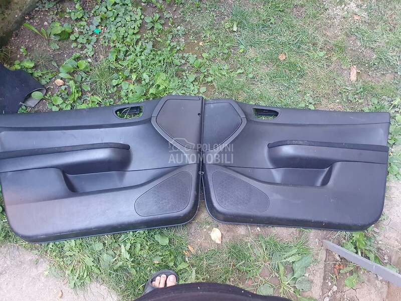 prednji tapaciri 307 za Peugeot 307 od 1998. do 2005. god.