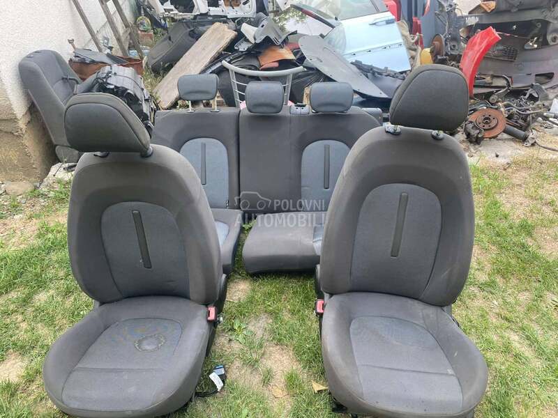 Kompletan enterijer za Fiat Bravo od 2004. do 2012. god.