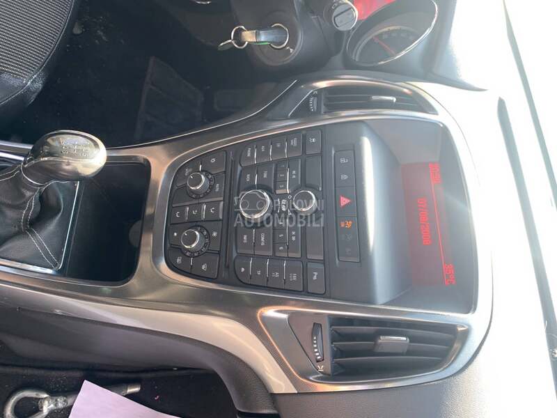 Radio CD/multimedija za Opel Astra J