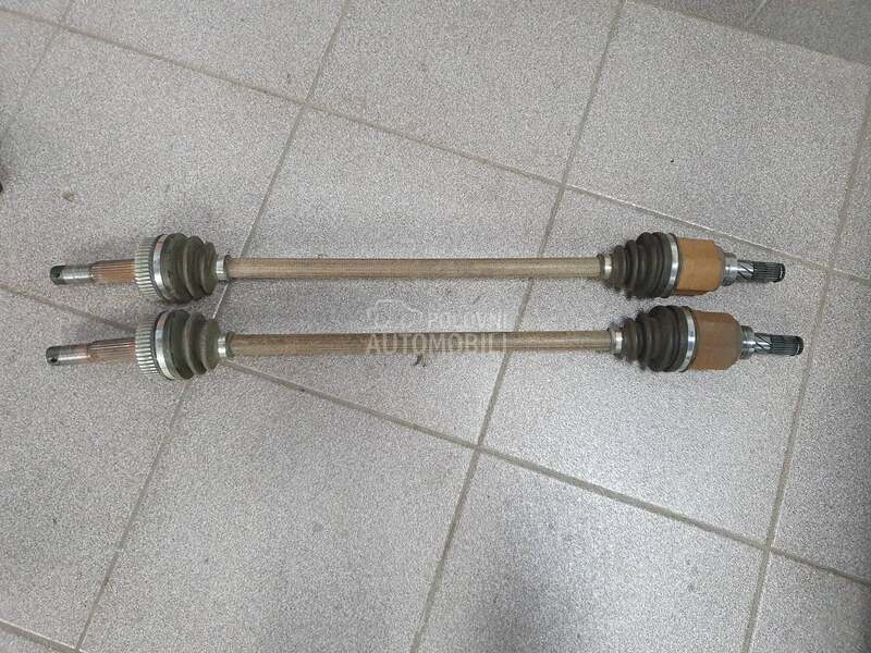 Zadnje poluosovine za Renault Koleos od 2008. do 2015. god.