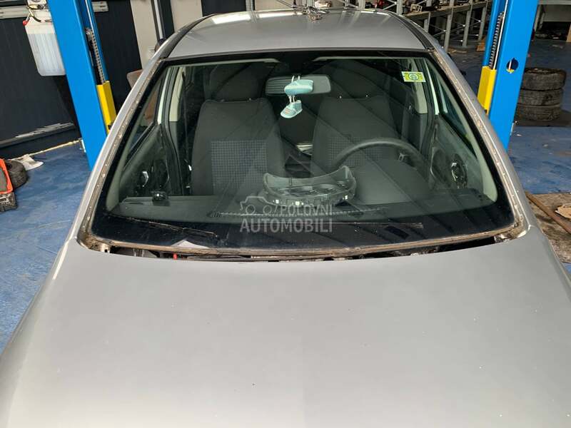 šoferšajbna za Opel Corsa C od 2000. do 2006. god.