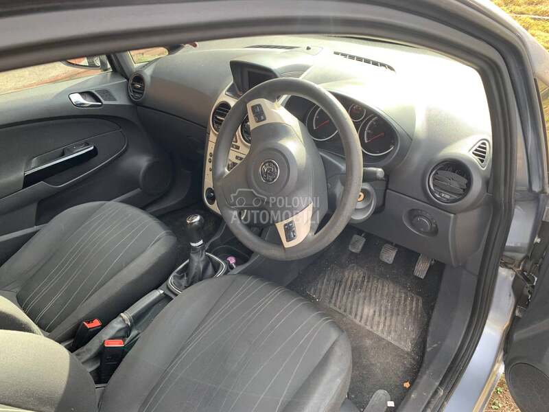 KM sat za Opel Corsa D od 2006. do 2012. god.