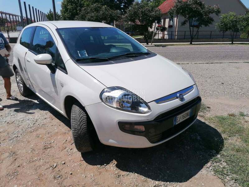 farovi evo za Fiat Grande Punto od 2009. do 2018. god.
