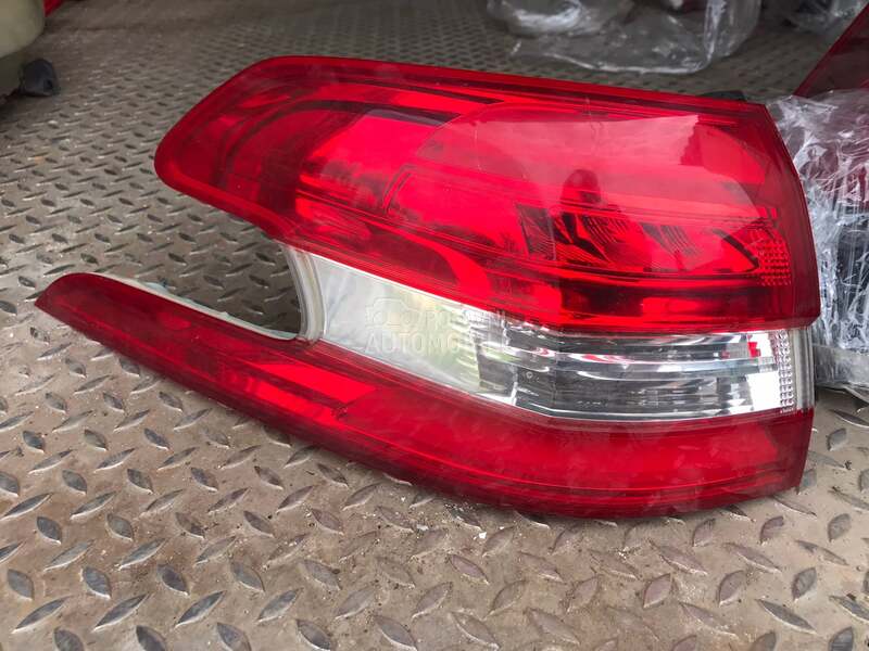 stop svetlo-stop lampa za Peugeot 308 od 2013. do 2017. god.