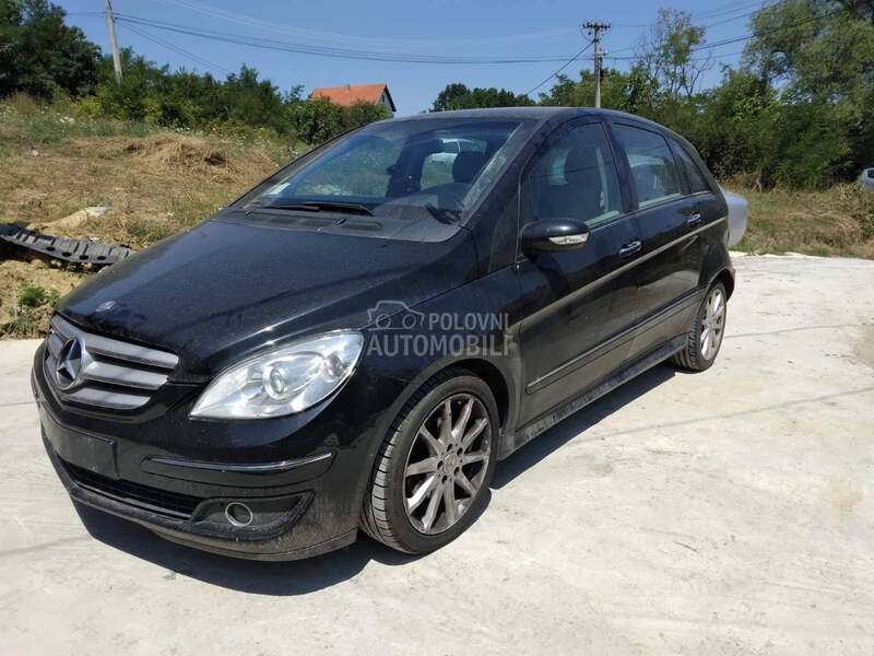 Mercedes Benz B Klasa B200 2008. god. -  kompletan auto u delovima