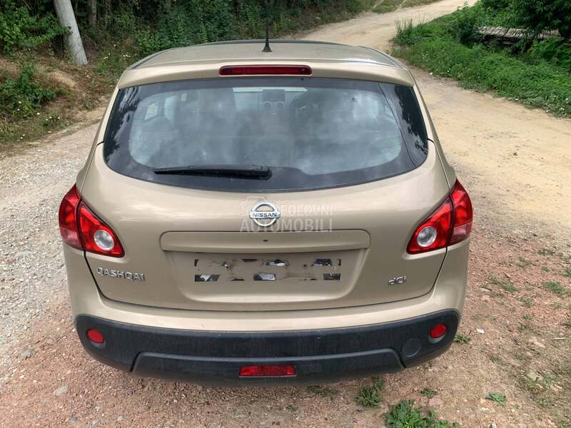gepek staklo za Nissan Qashqai od 2006. do 2010. god.