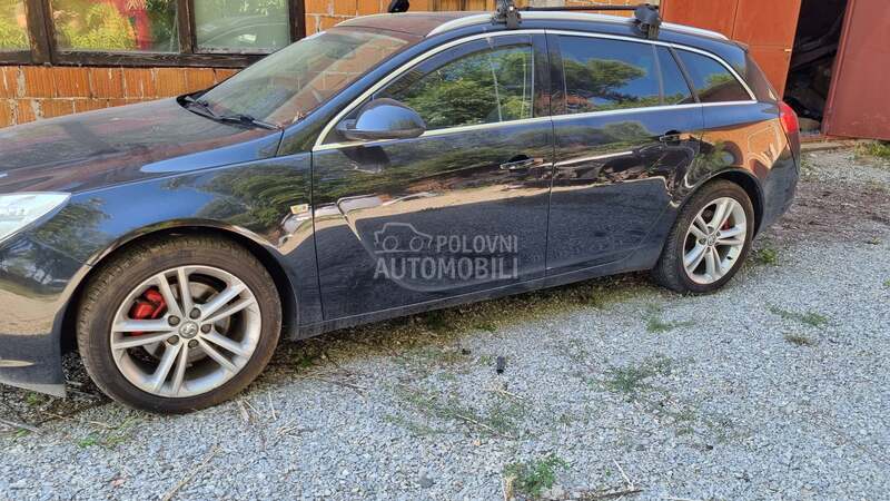 Delovi za Opel Insignia 2.0cdt 2010. god.