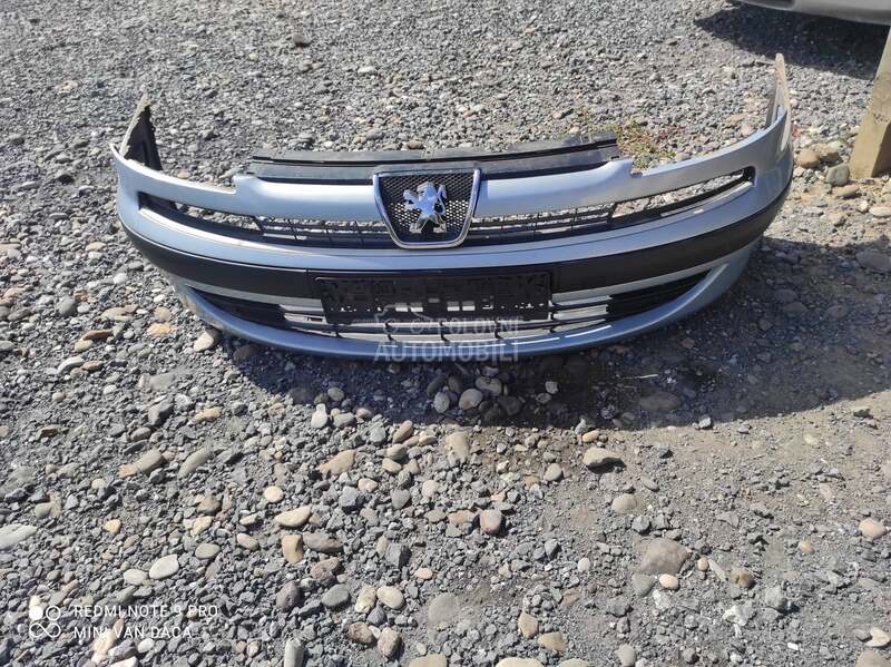 Branik za Peugeot 807 od 2002. do 2012. god.