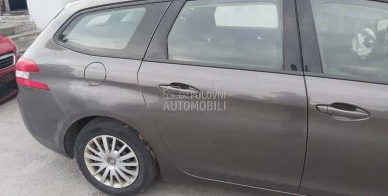 desna vrata za Peugeot 308 od 2013. do 2017. god.