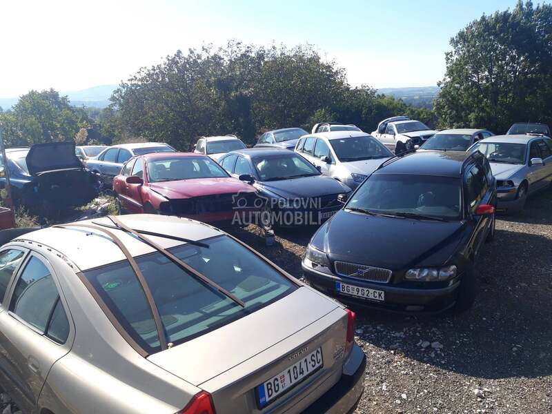 Delovi za Volvo C30, C70, S40 ... od 1999. do 2012. god.