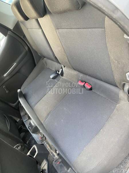 enterijer za Suzuki Ignis od 2003. do 2008. god.