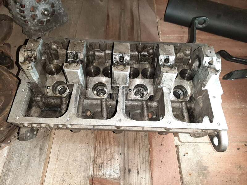 Glava za Volkswagen Passat B6
