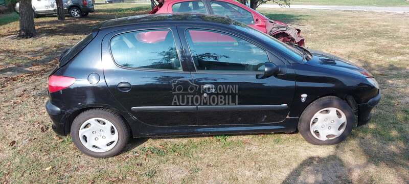Prednja desna crna vrata za Peugeot 206