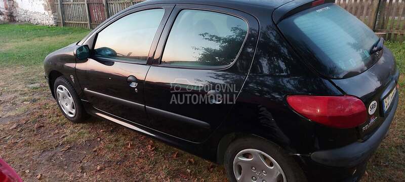 Prednja leva vrata crna za Peugeot 206