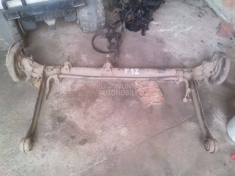 Zadnja osovina P12 za Nissan Primera od 2002. do 2007. god.