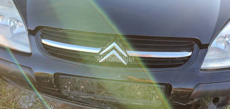 maska za Citroen C5 od 2001. do 2004. god.