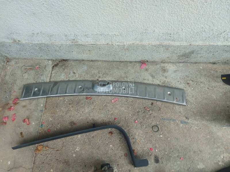 Ostali delovi enterijera za Peugeot 307