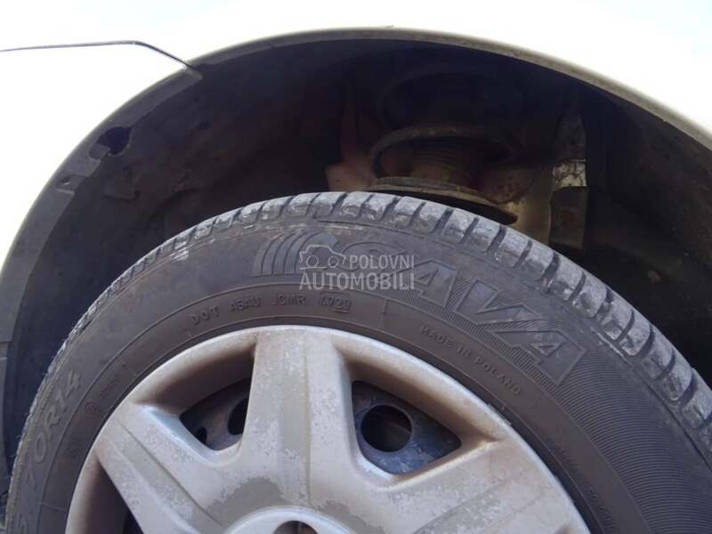 Podkrilo koruba za Fiat Punto