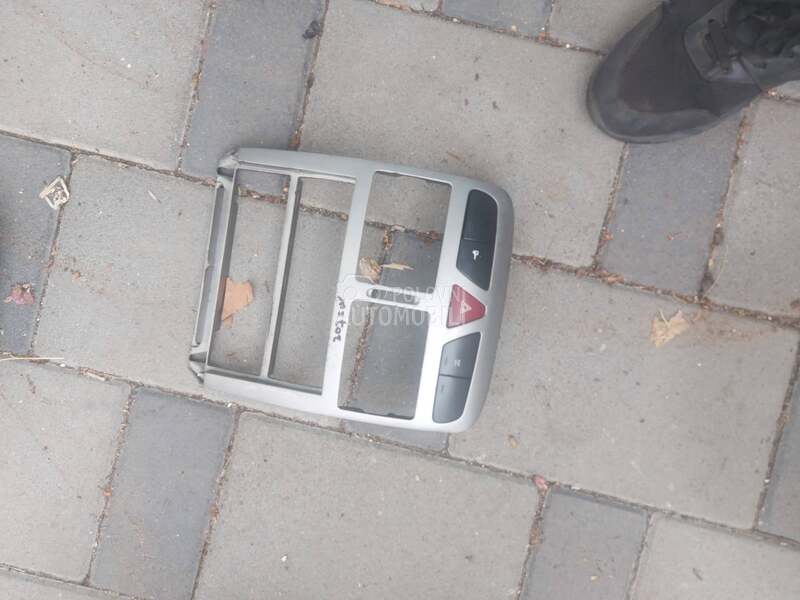 Unutrašnja maska, lajsna za Peugeot 307