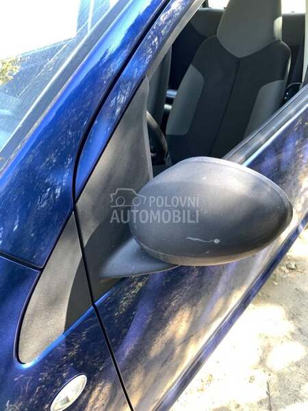 levi retrovizor za Citroen C1 od 2005. do 2010. god.