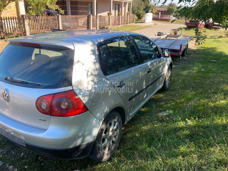 Krilo za Volkswagen Golf 5 od 2004. do 2008. god.