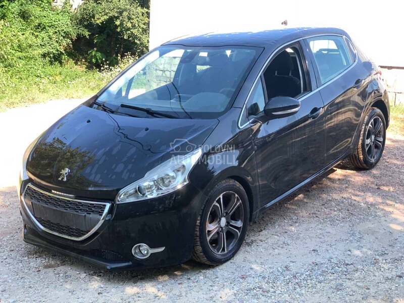 Polustranica za Peugeot 208 od 2012. do 2016. god.
