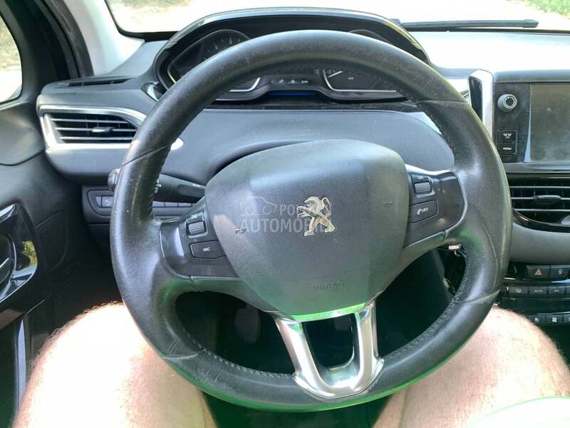 Volan za Peugeot 208 od 2012. do 2016. god.