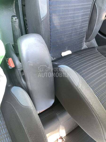 Naslon za ruku za Peugeot 208 od 2012. do 2016. god.