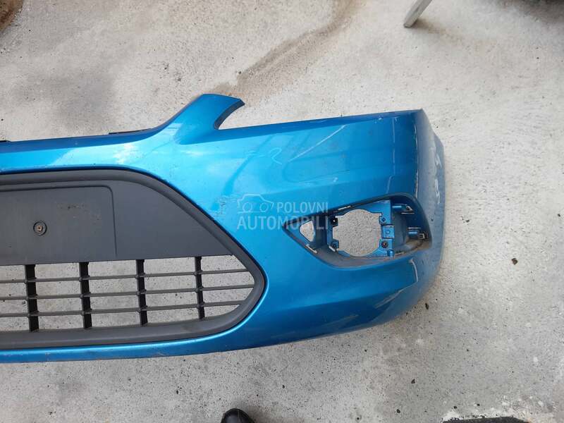 Prednji branik za Ford Focus od 2005. do 2012. god.