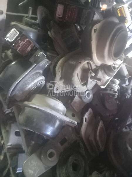mosac motora za Renault Laguna od 2001. do 2013. god.