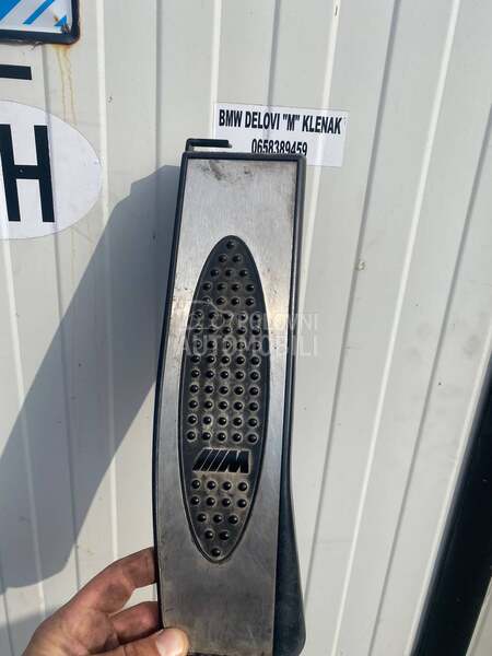M footrest e8x e9x x1 za BMW 114, 116, 118 ...